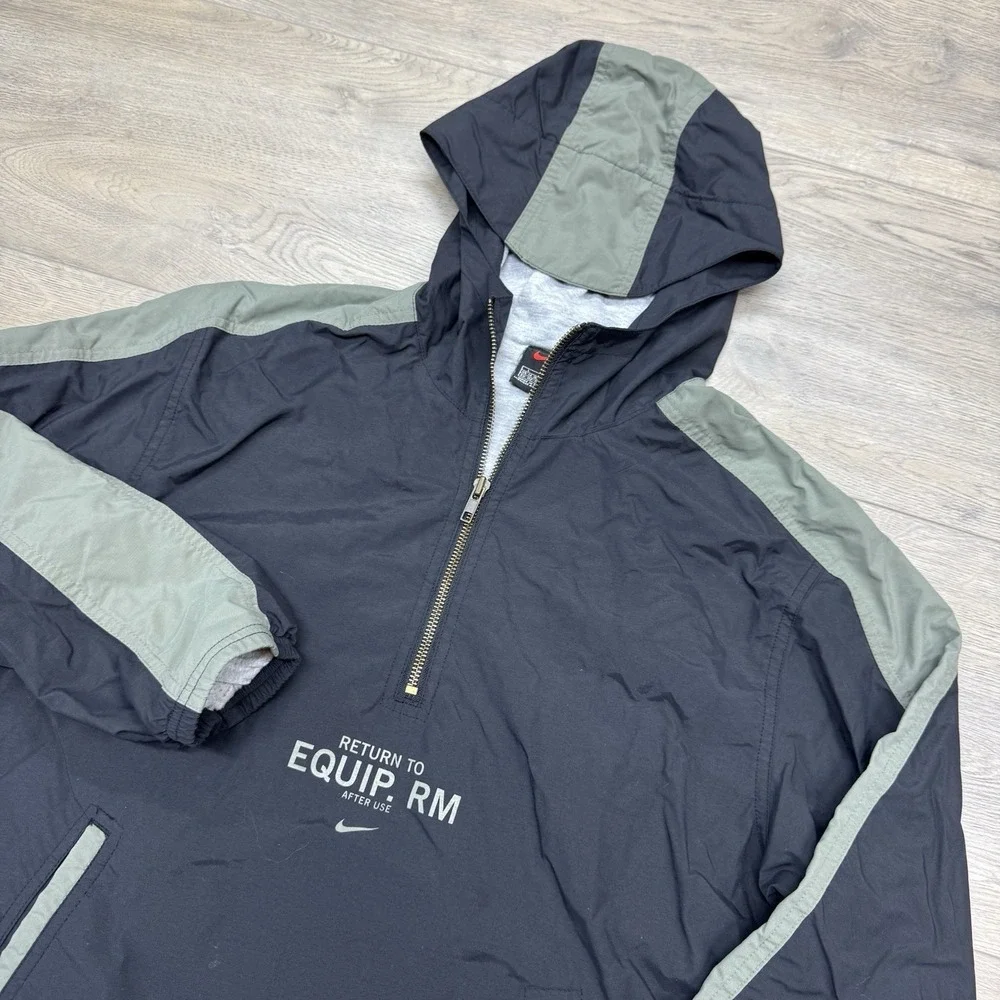 Nike Black Tag 